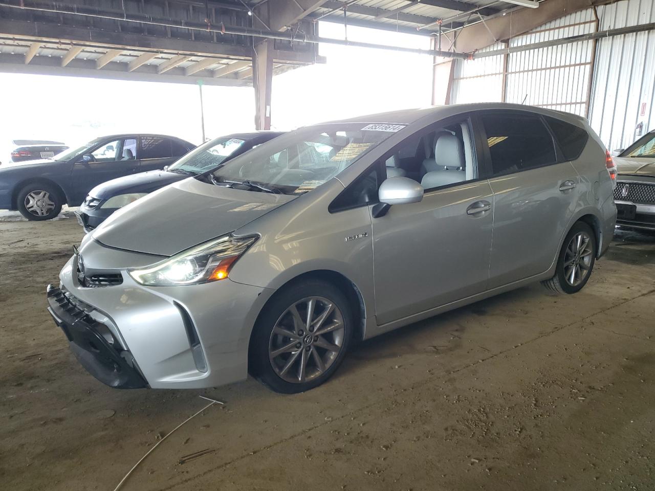 TOYOTA PRIUS V 2016