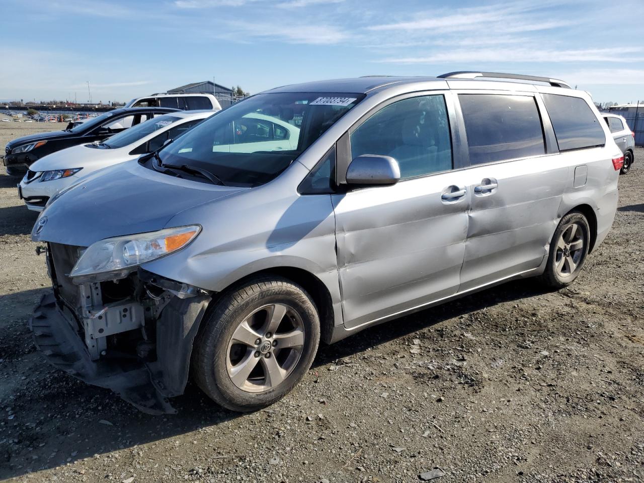 TOYOTA SIENNA LE 2016