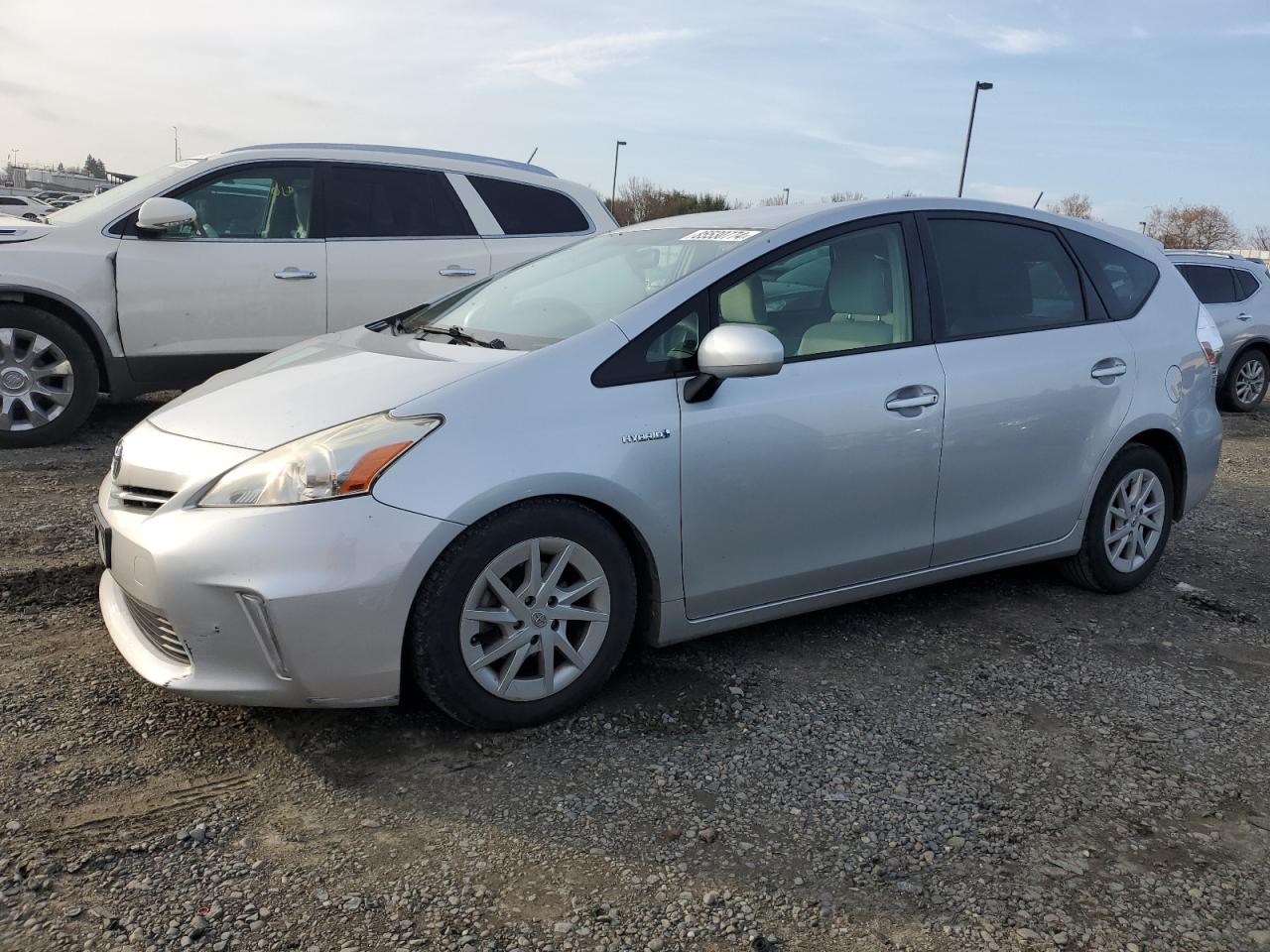 TOYOTA PRIUS V 2012