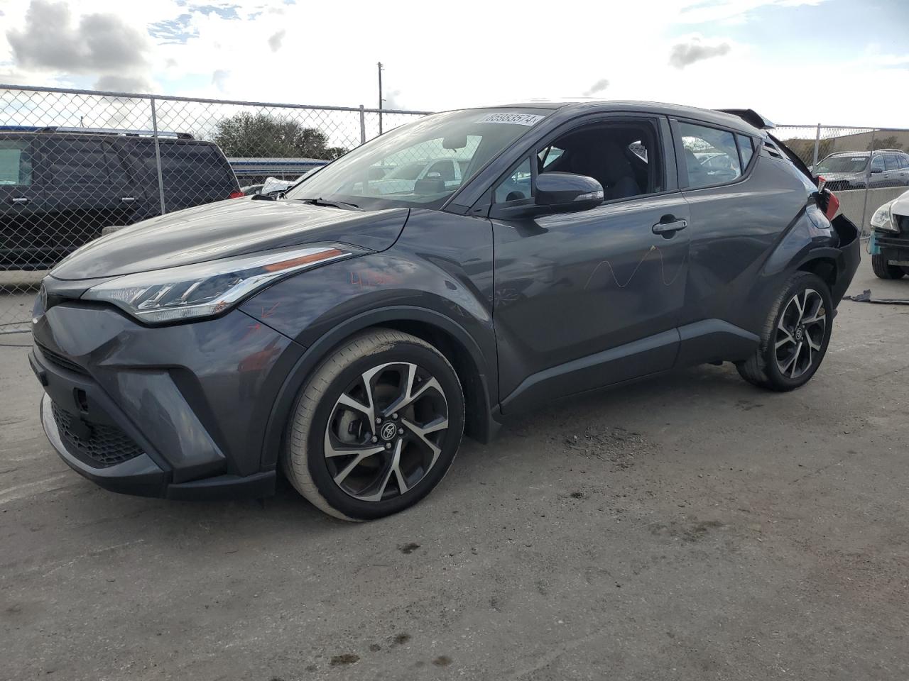 TOYOTA C-HR XLE 2021