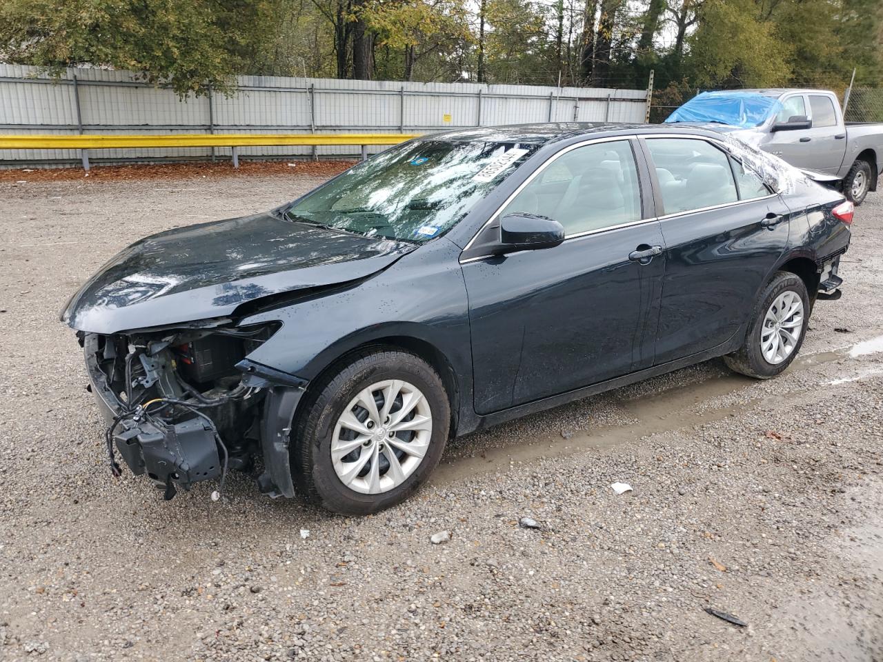 TOYOTA CAMRY LE 2017