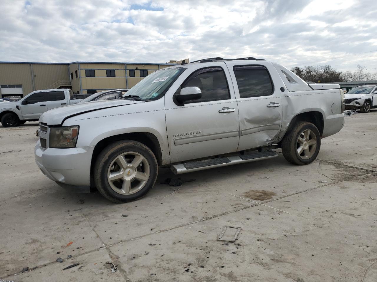 CHEVROLET AVALANCHE 2013
