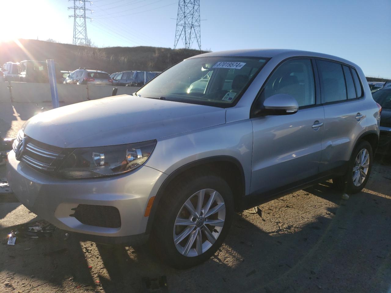 VOLKSWAGEN TIGUAN S 2014
