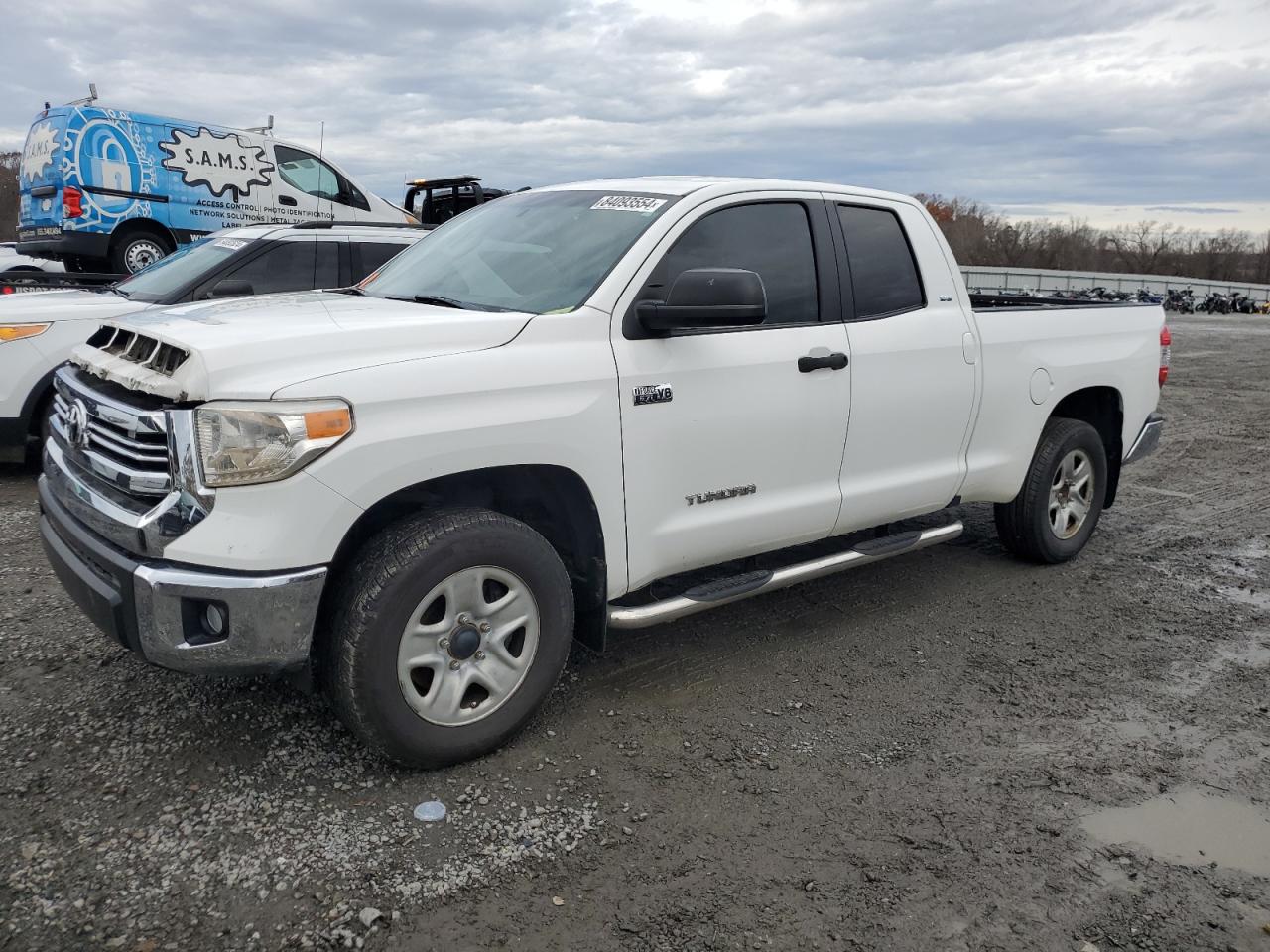 TOYOTA TUNDRA DOU 2017