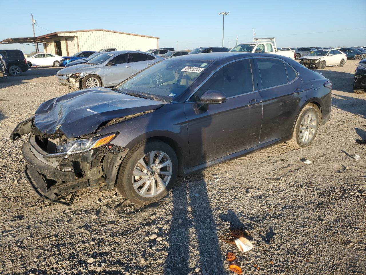 TOYOTA CAMRY LE 2022