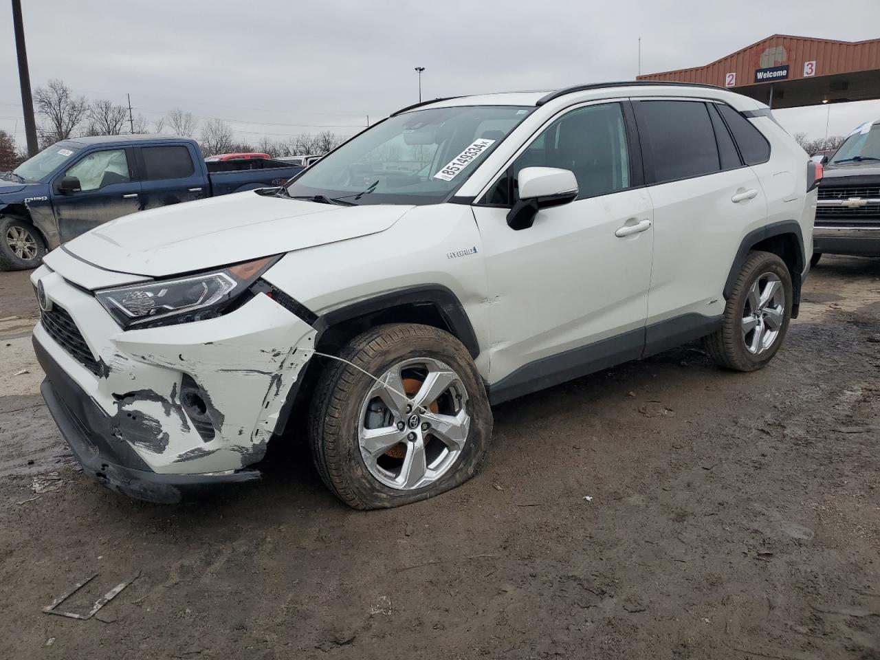 TOYOTA RAV4 XLE P 2021