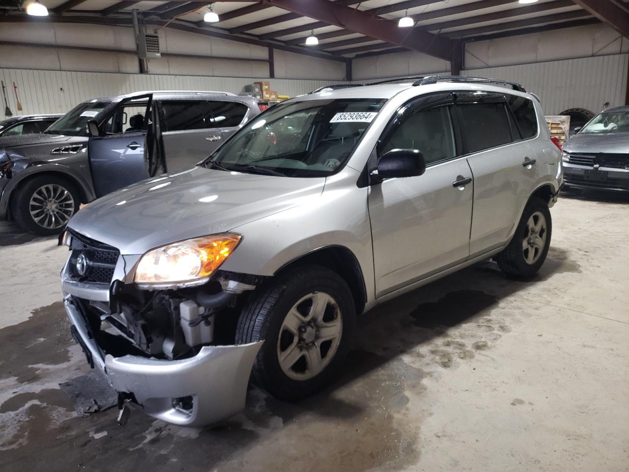 TOYOTA RAV4 2009