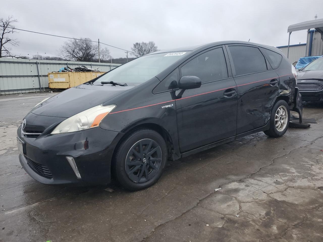 TOYOTA PRIUS V 2013