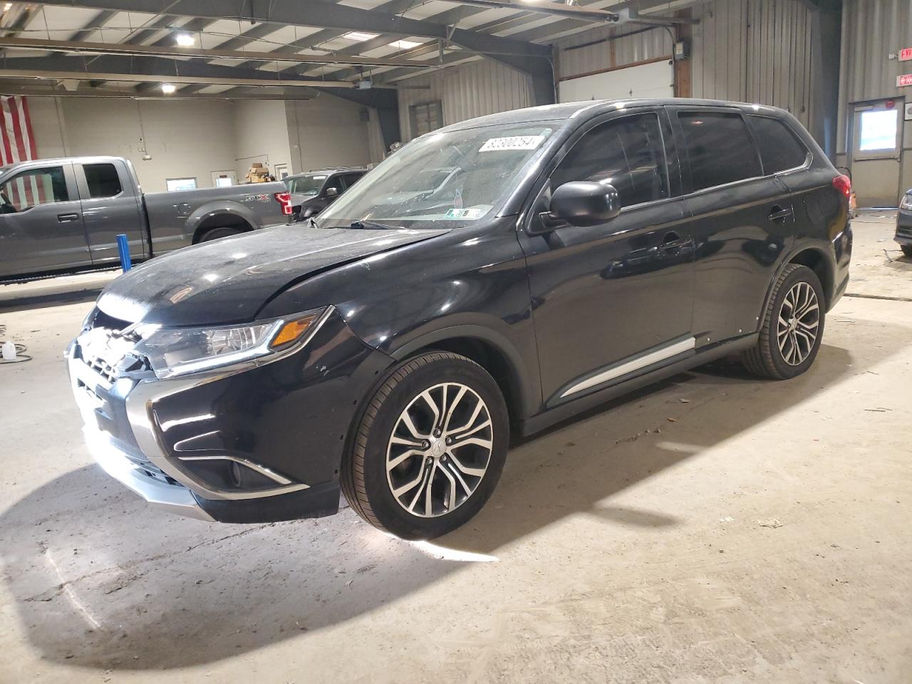 MITSUBISHI OUTLANDER 2017