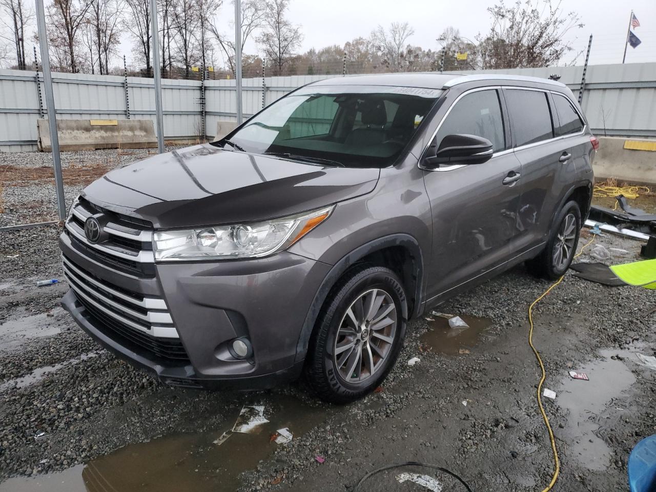 TOYOTA HIGHLANDER 2018