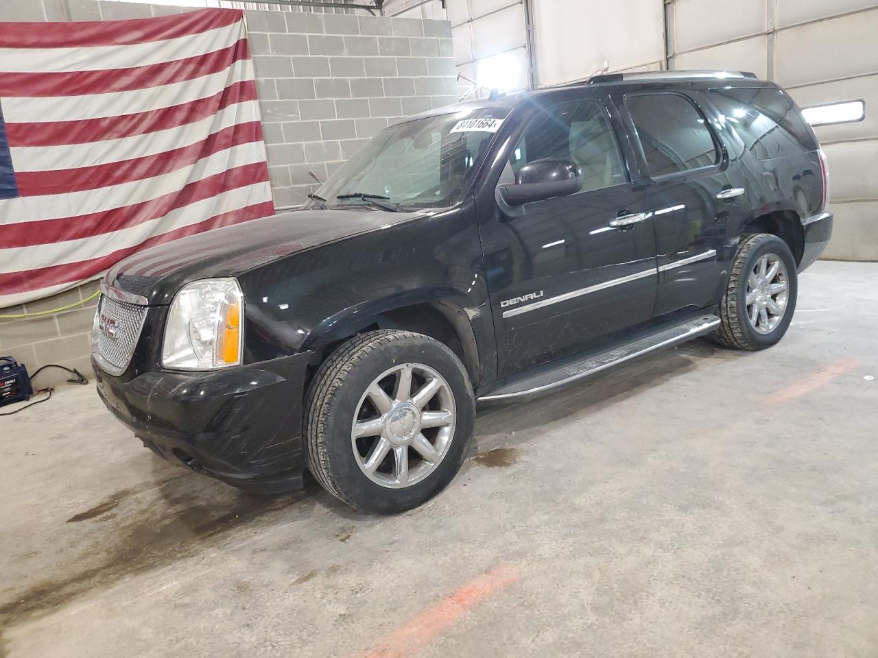 GMC YUKON DENA 2013