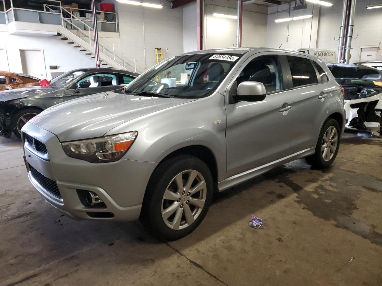 MITSUBISHI OUTLANDER 2012