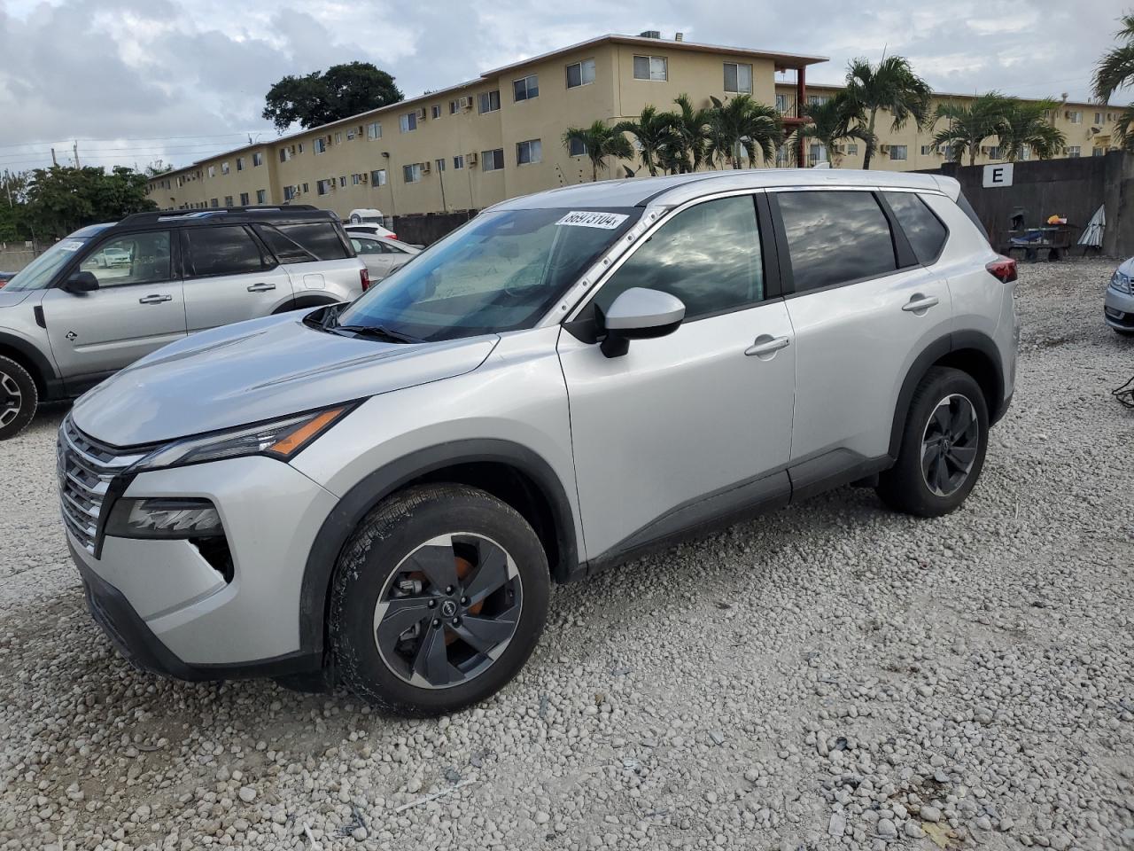 NISSAN ROGUE SV 2024