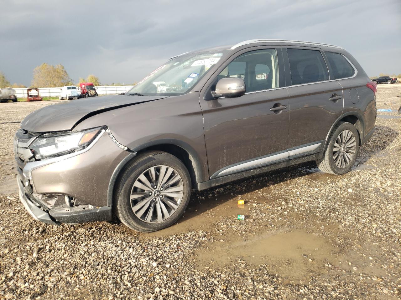 MITSUBISHI OUTLANDER 2019