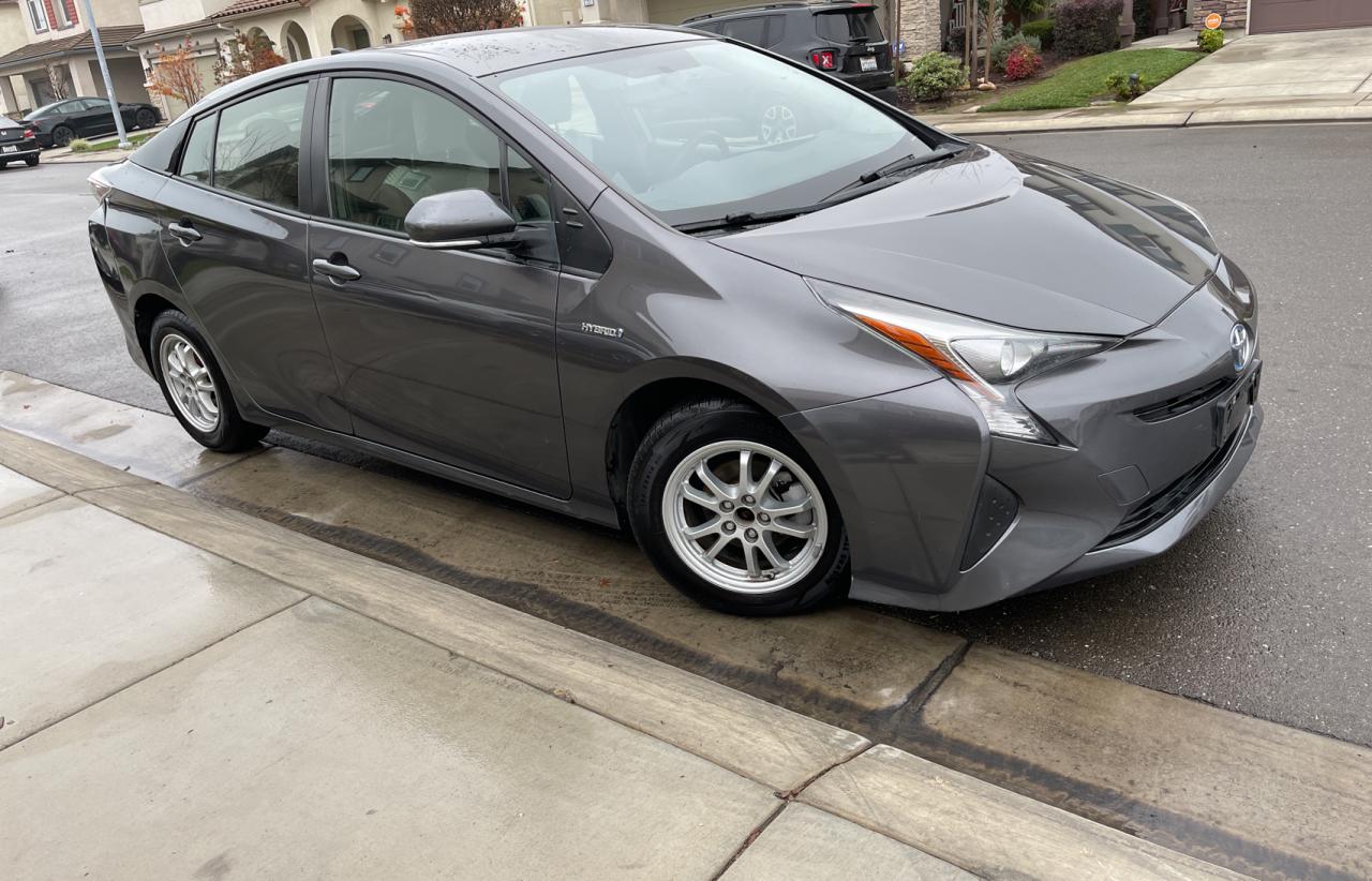 TOYOTA PRIUS 2016