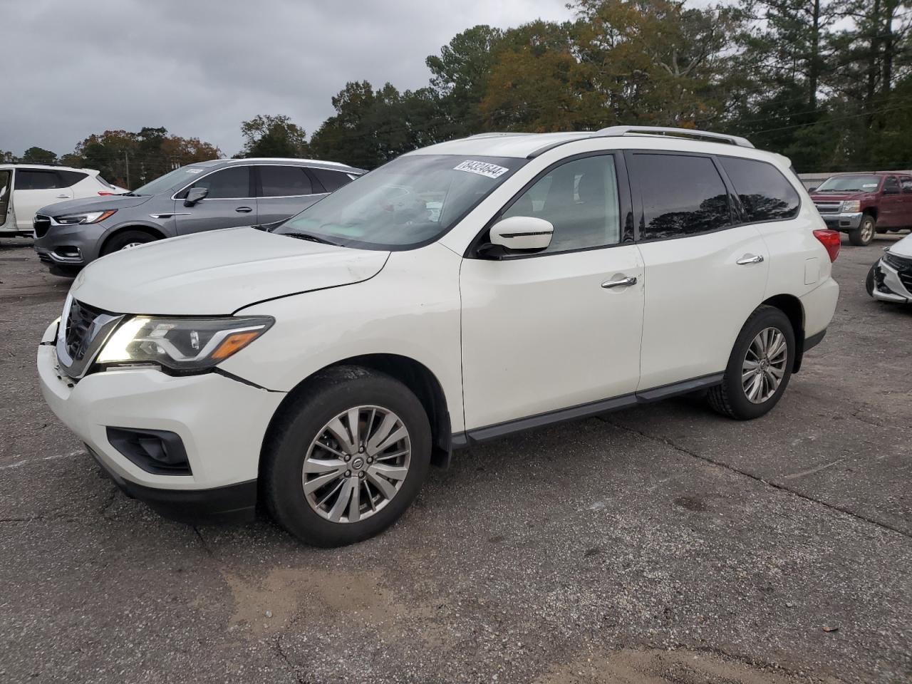 NISSAN PATHFINDER 2017