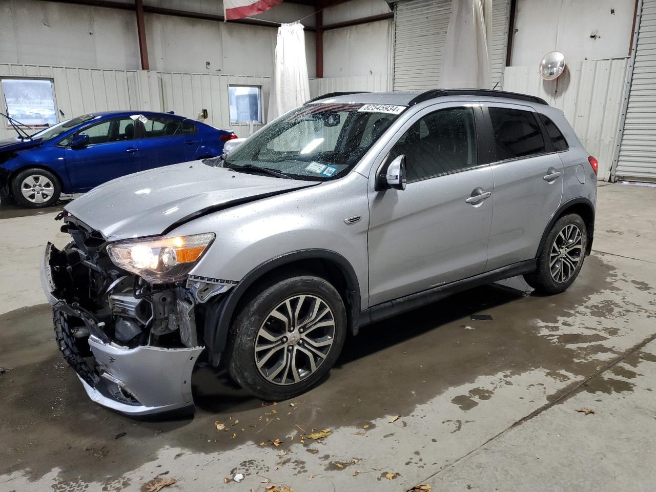 MITSUBISHI OUTLANDER 2016