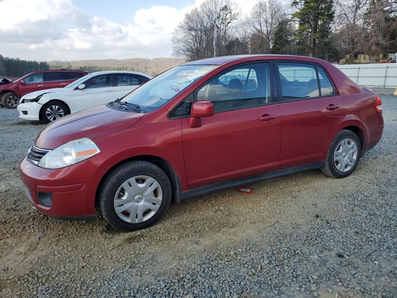 NISSAN VERSA S 2010
