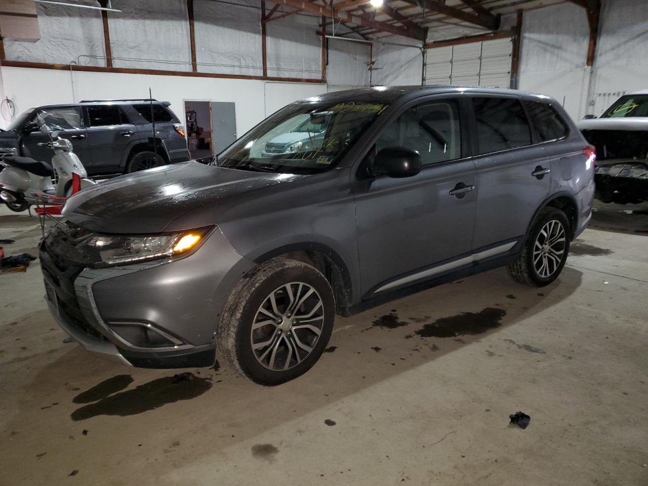 MITSUBISHI OUTLANDER 2018