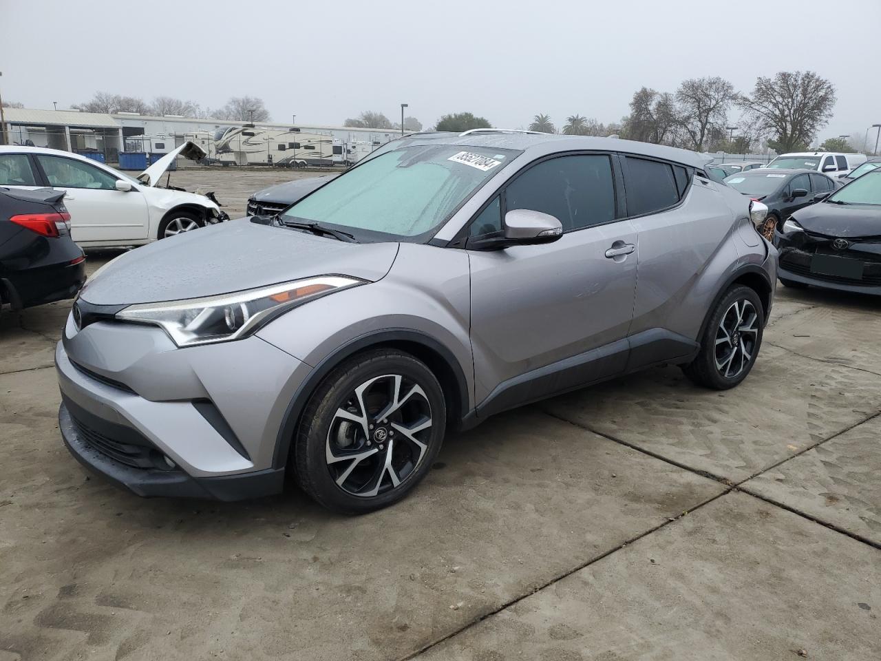 TOYOTA C-HR XLE 2018