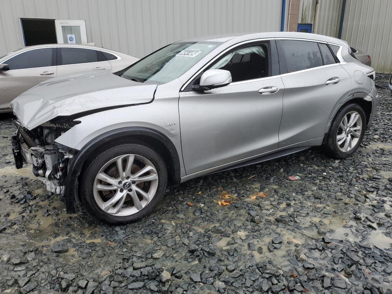 INFINITI QX30 BASE 2017