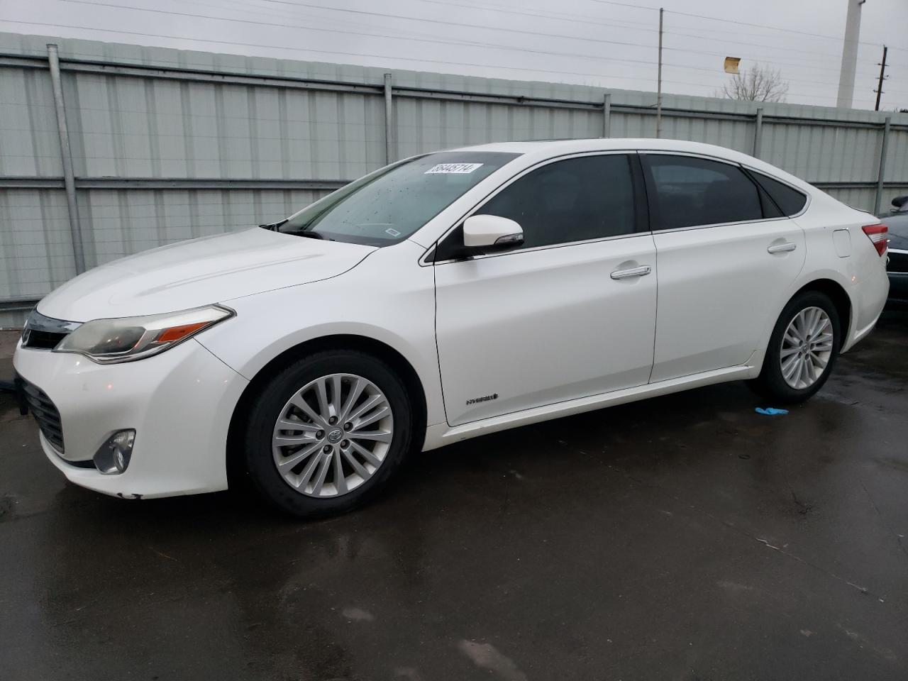 TOYOTA AVALON HYB 2015