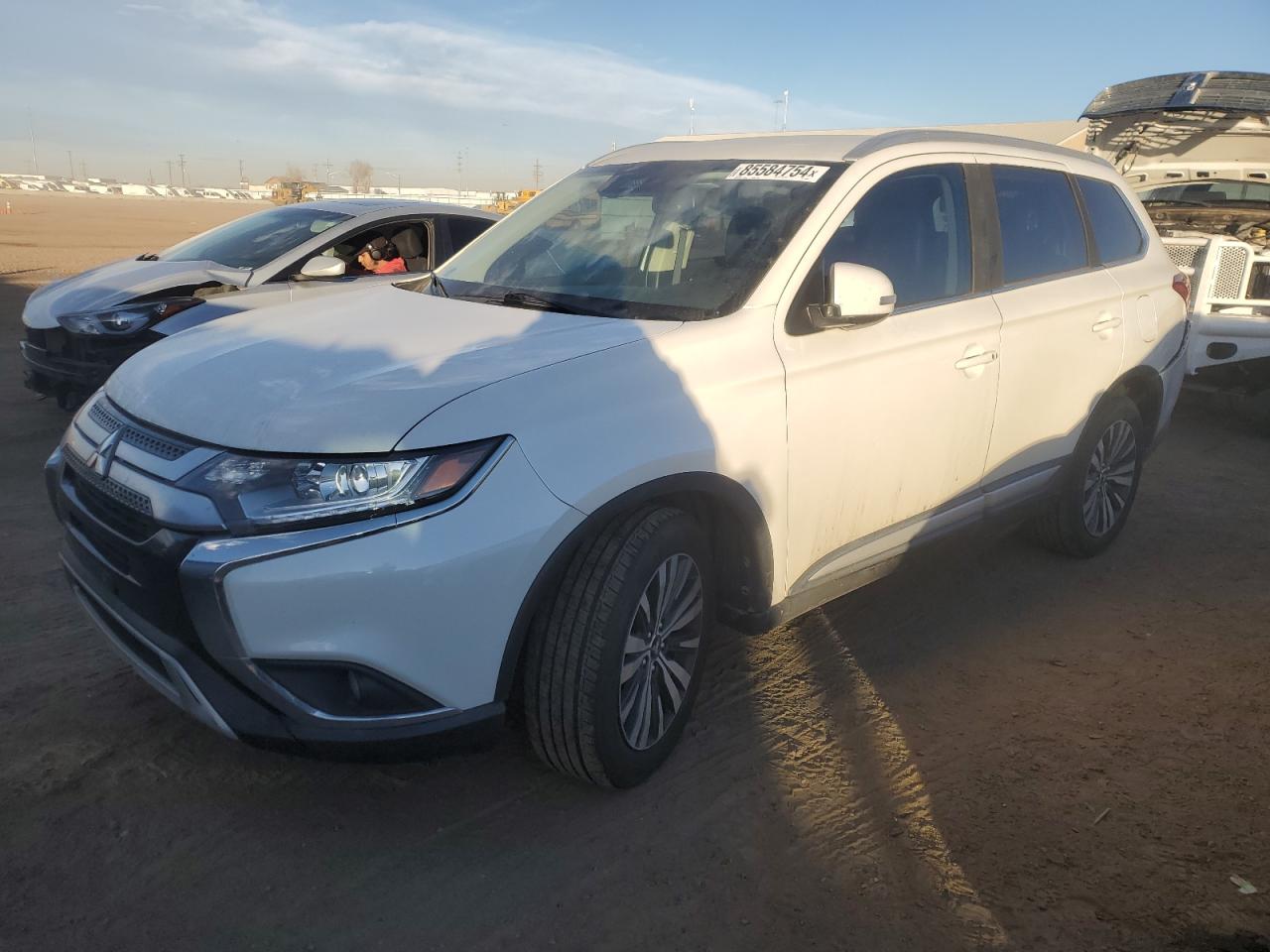 MITSUBISHI OUTLANDER 2020
