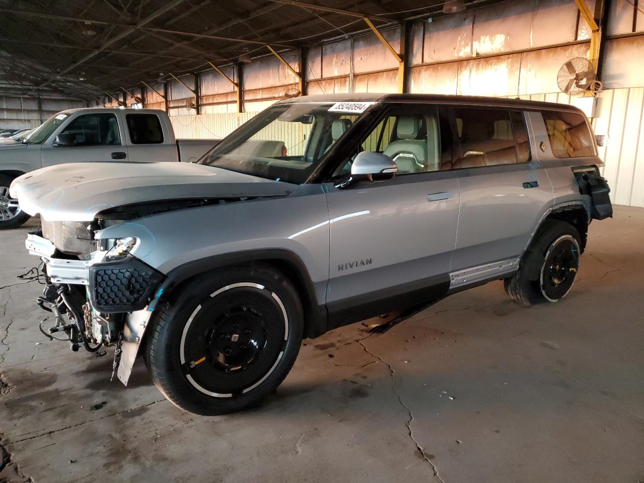 RIVIAN R1S ADVENT 2025