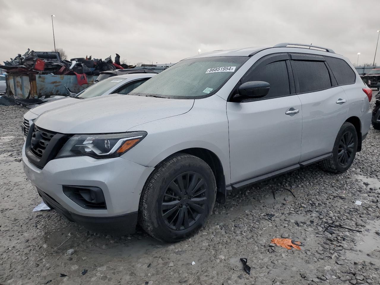 NISSAN PATHFINDER 2017