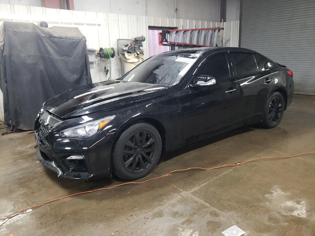 INFINITI Q50 BASE 2015