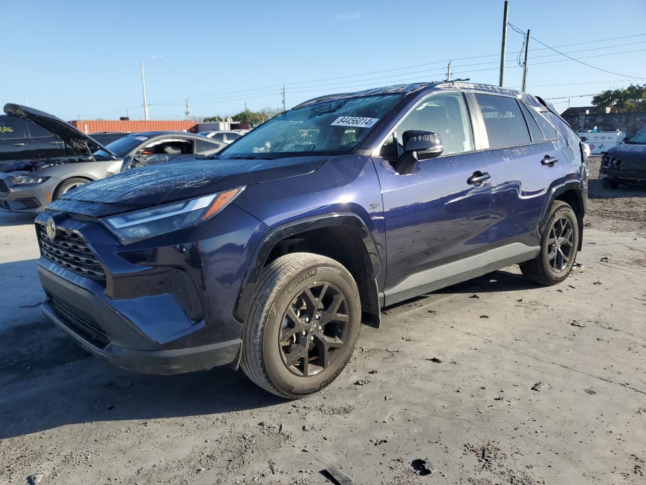 TOYOTA RAV4 XLE 2024