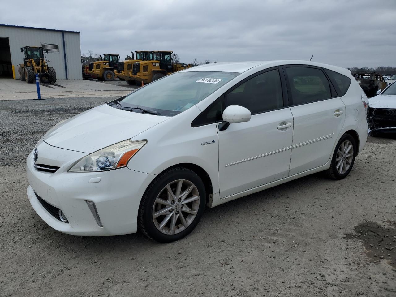 TOYOTA PRIUS V 2012