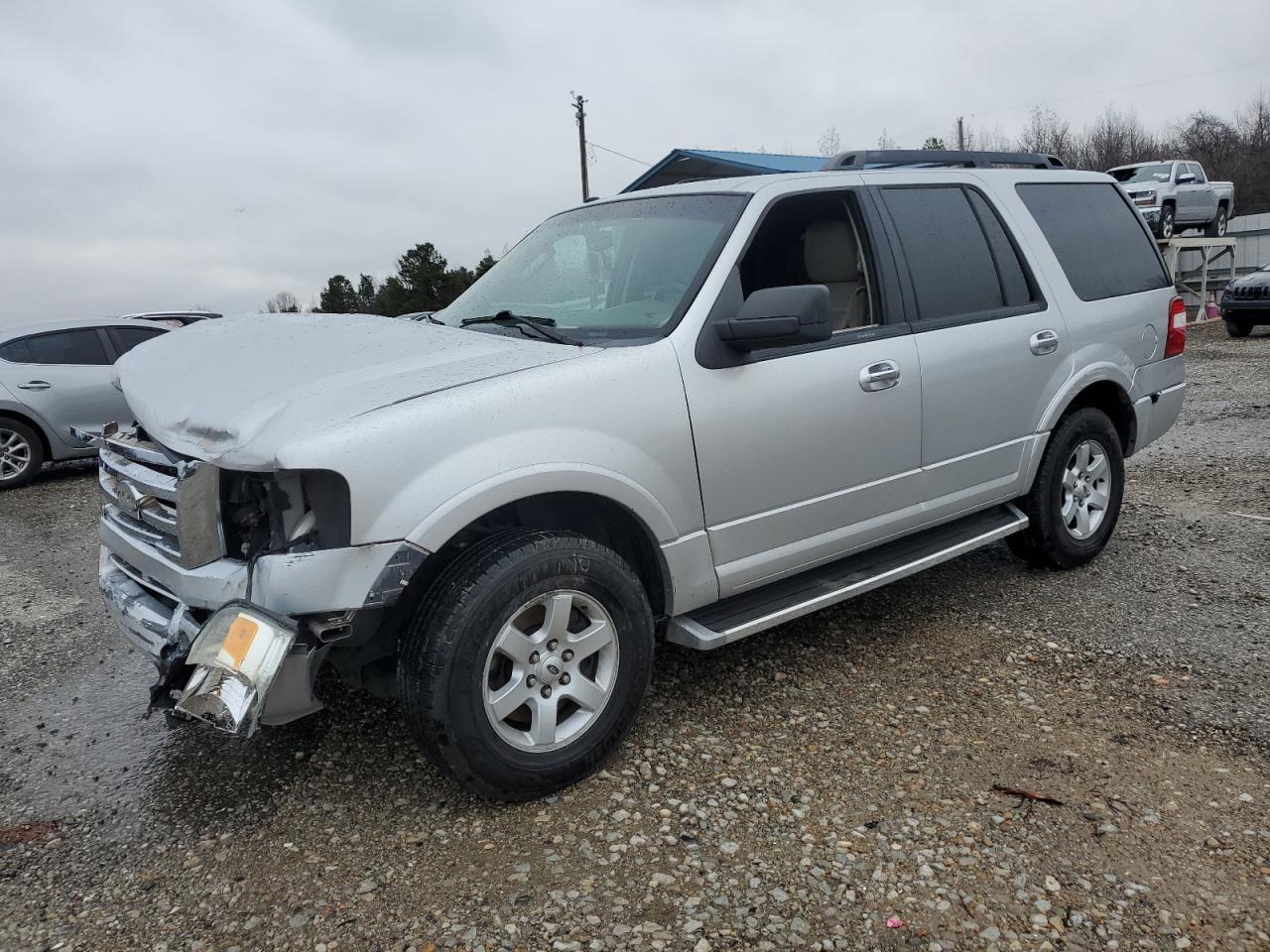 FORD EXPEDITION 2010
