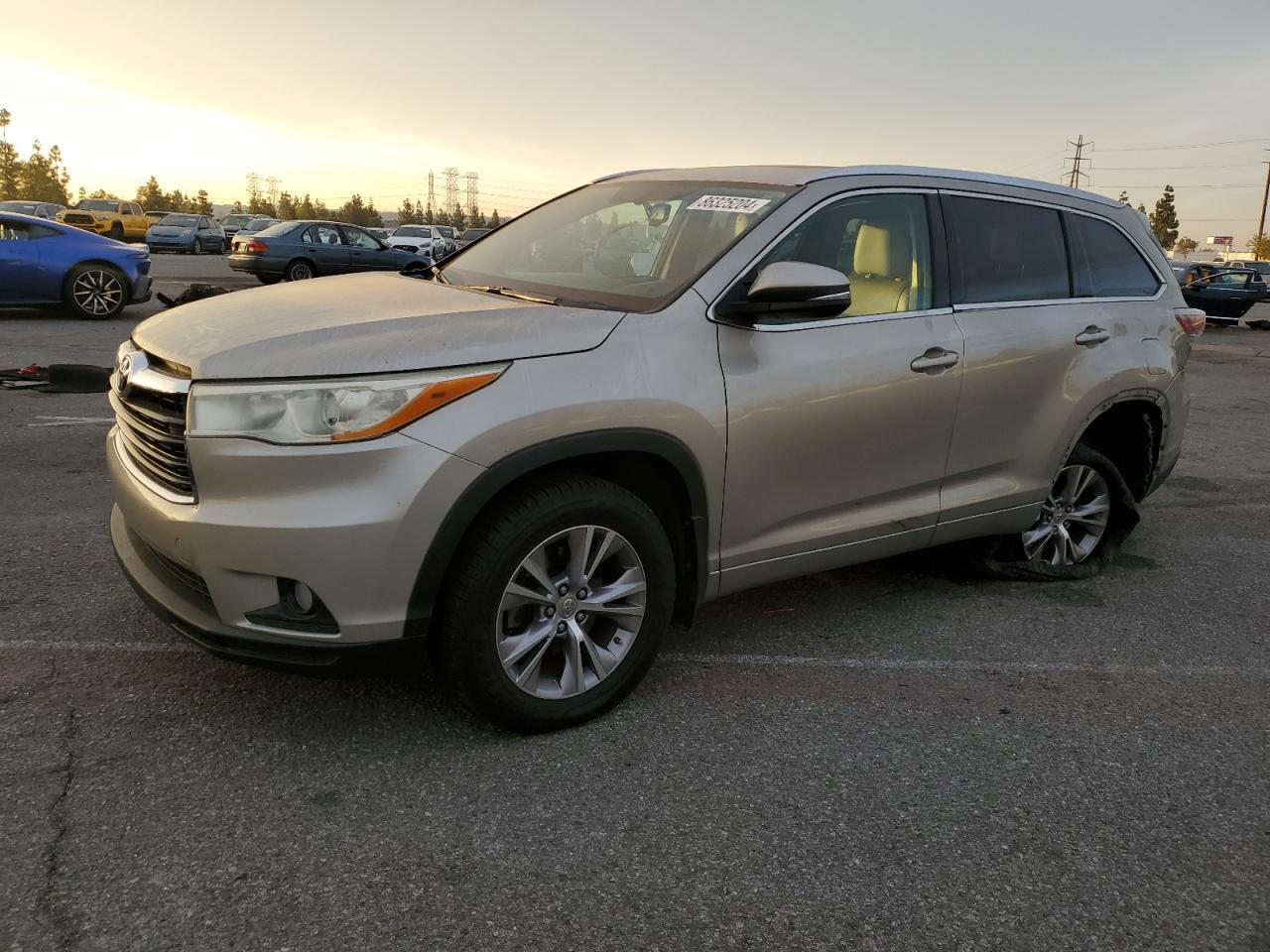 TOYOTA HIGHLANDER 2014