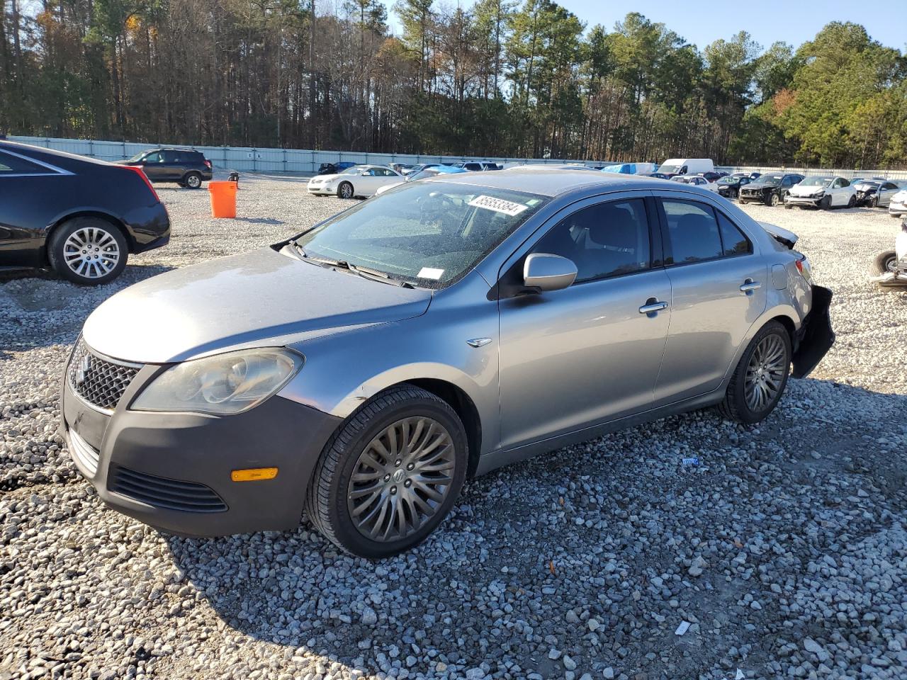 SUZUKI KIZASHI SE 2011