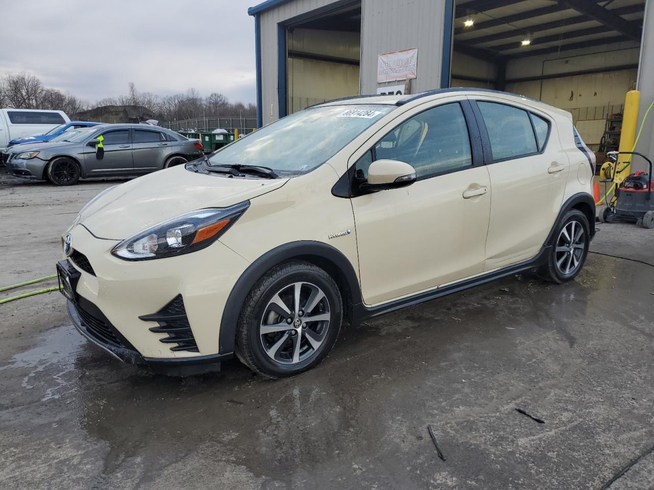 TOYOTA PRIUS C 2018