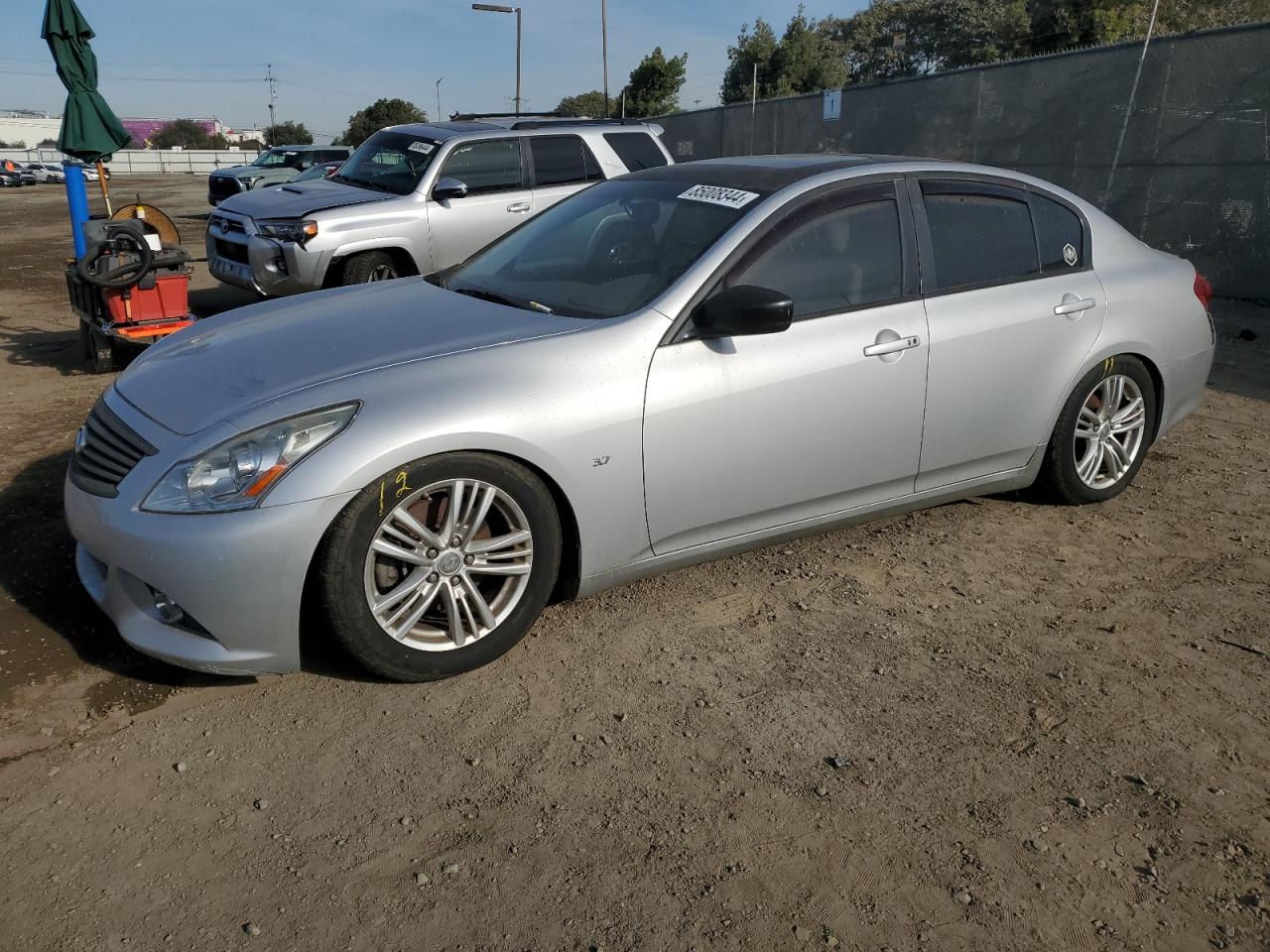INFINITI Q40 2015