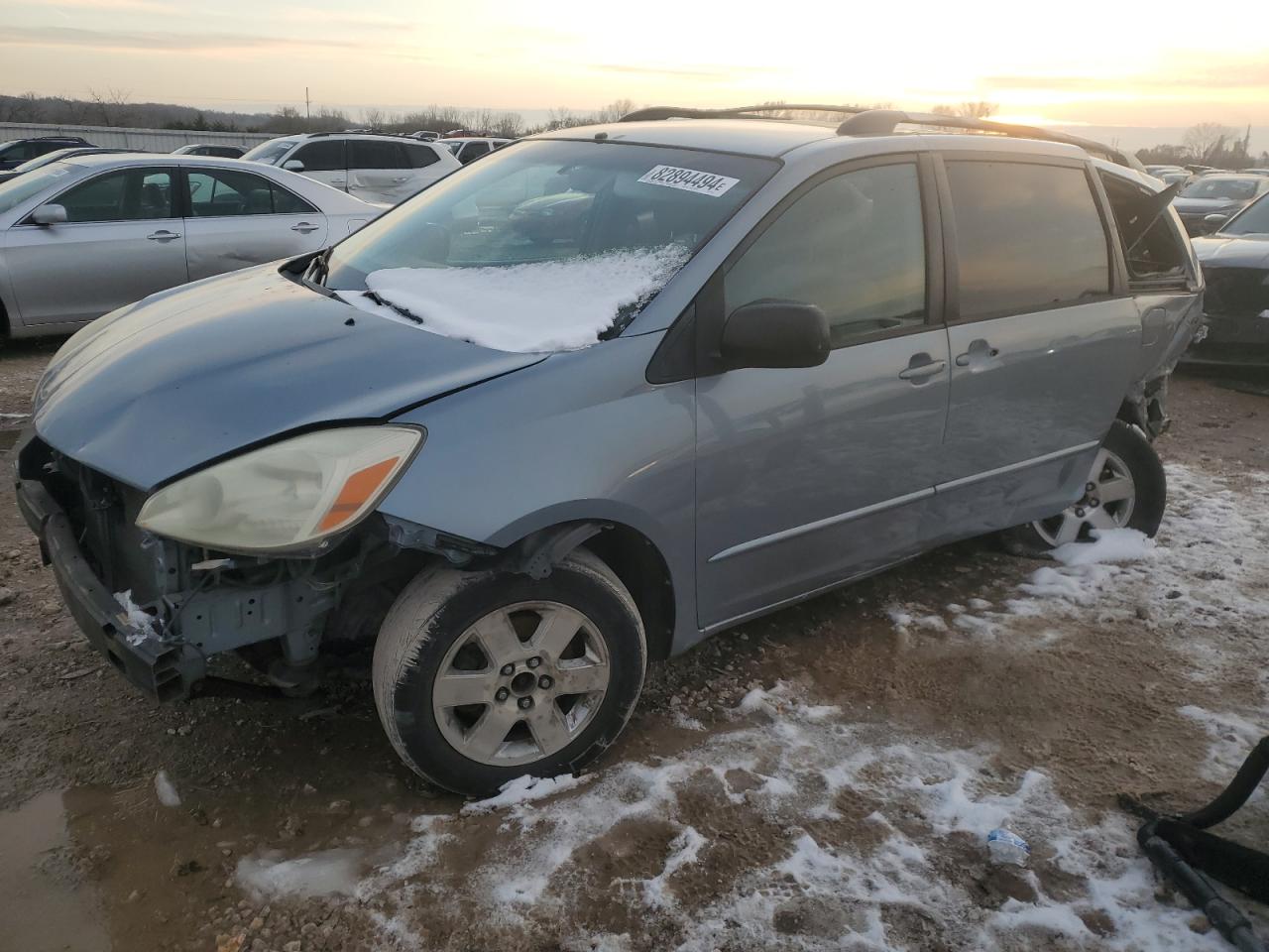 TOYOTA SIENNA CE 2004