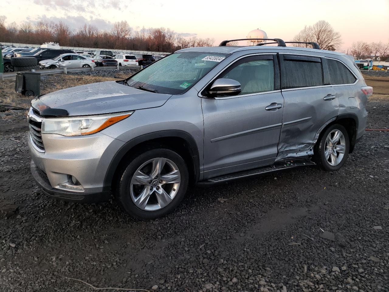 TOYOTA HIGHLANDER 2016