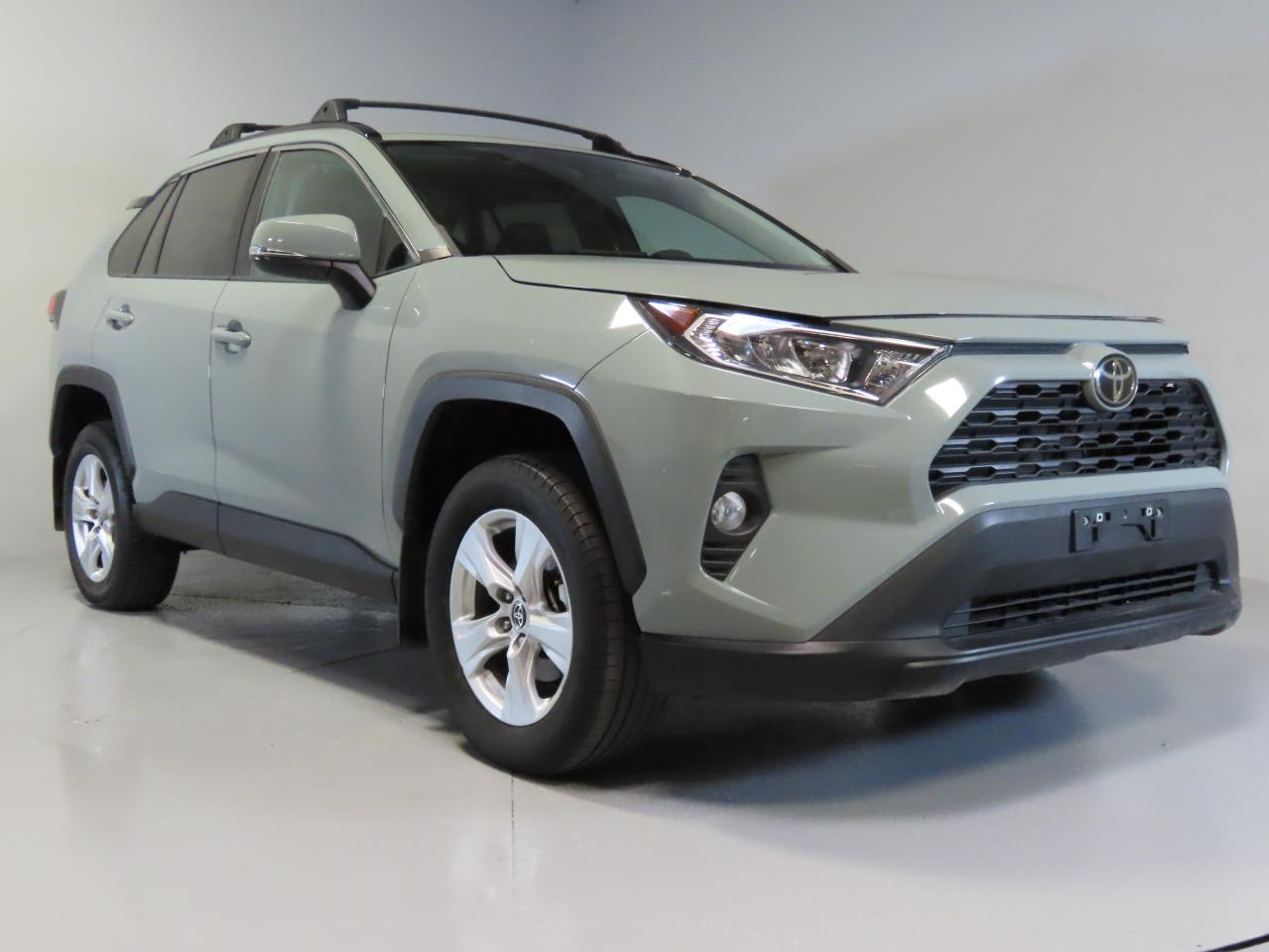 TOYOTA RAV4 XLE 2021