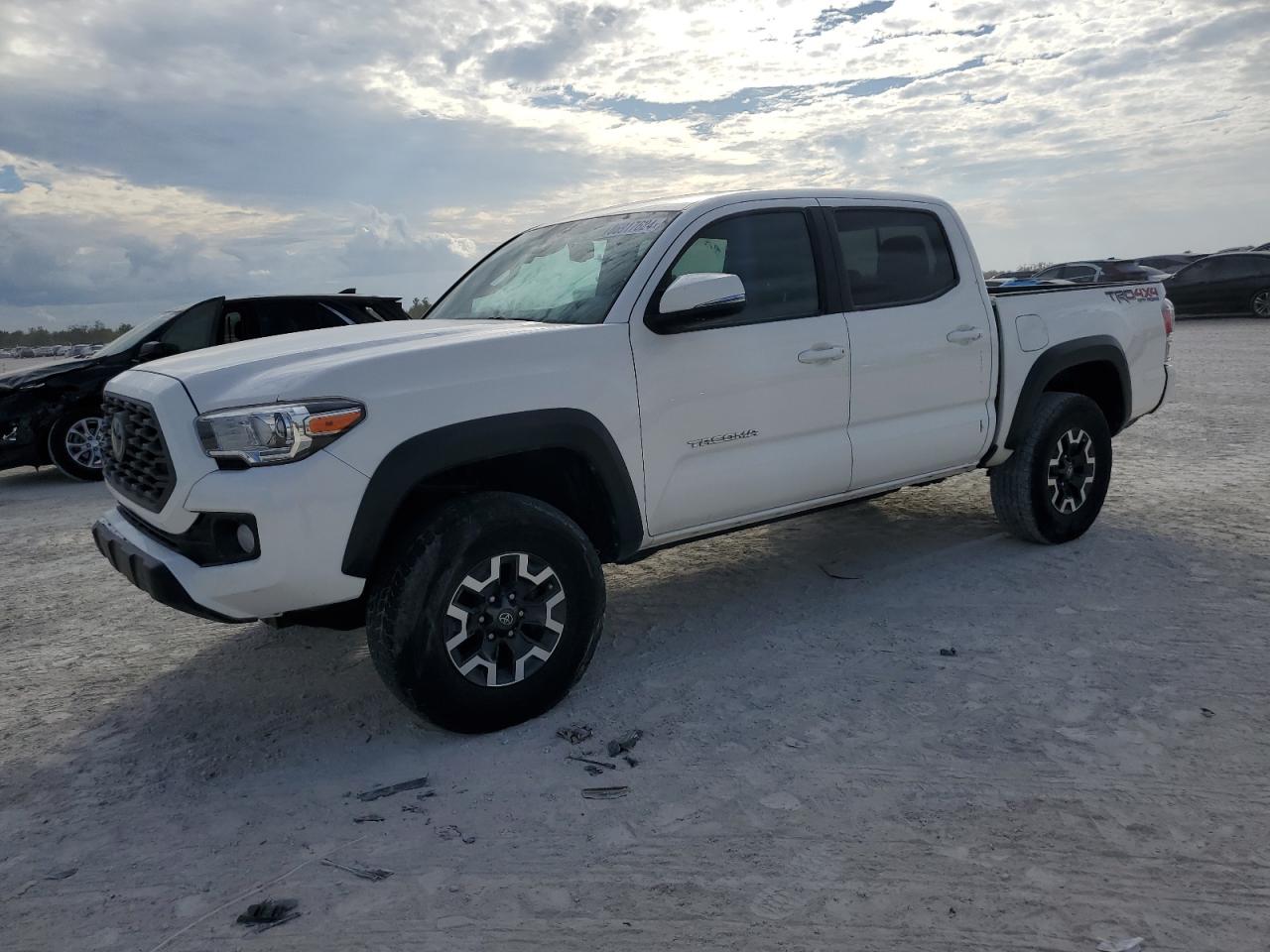 TOYOTA TACOMA DOU 2021
