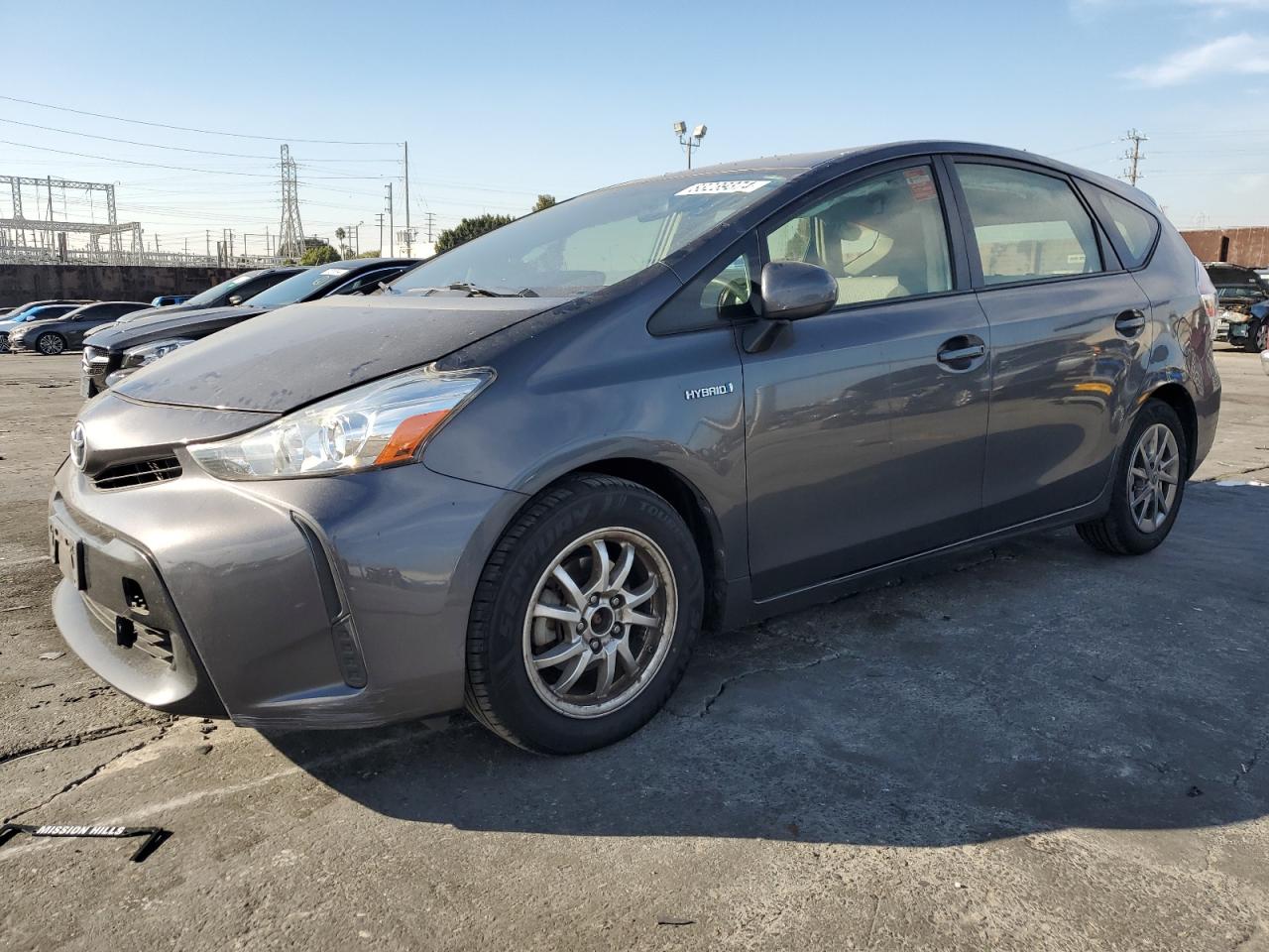 TOYOTA PRIUS V 2017