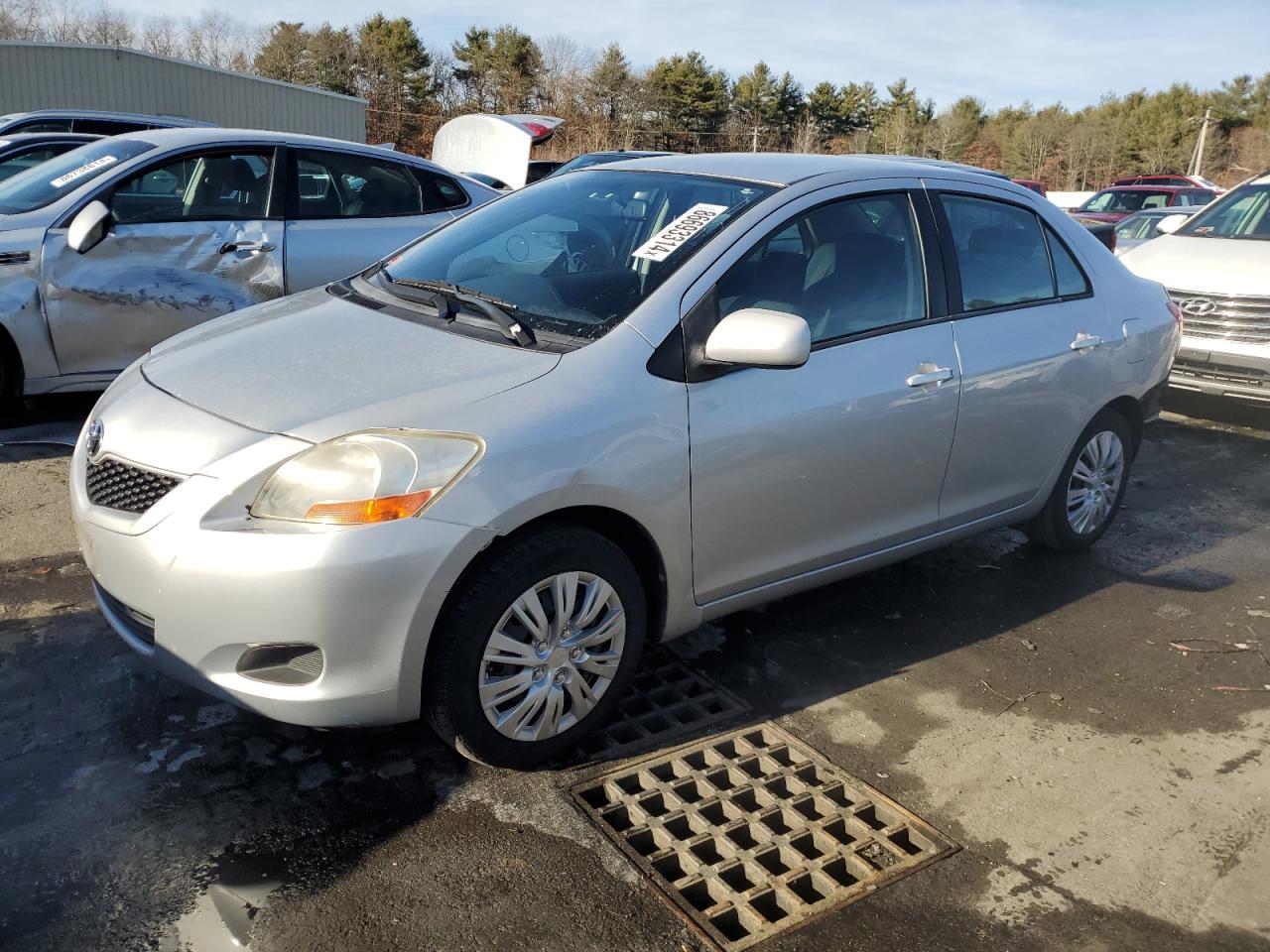 TOYOTA YARIS 2009
