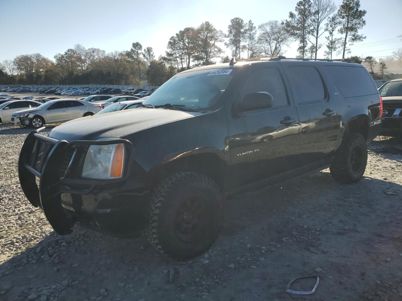 GMC YUKON XL K 2011