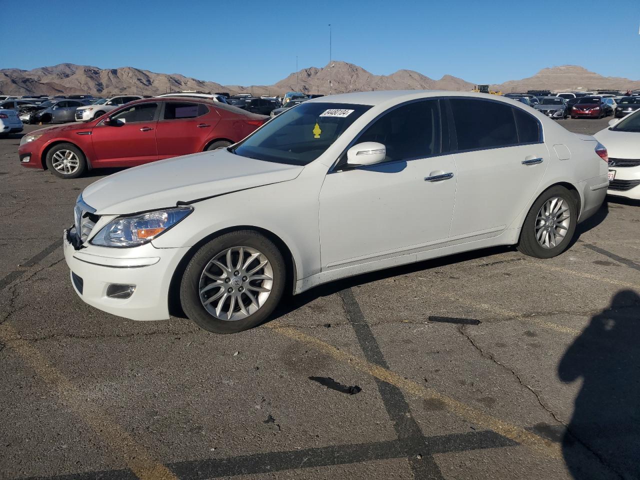 HYUNDAI GENESIS 3. 2011