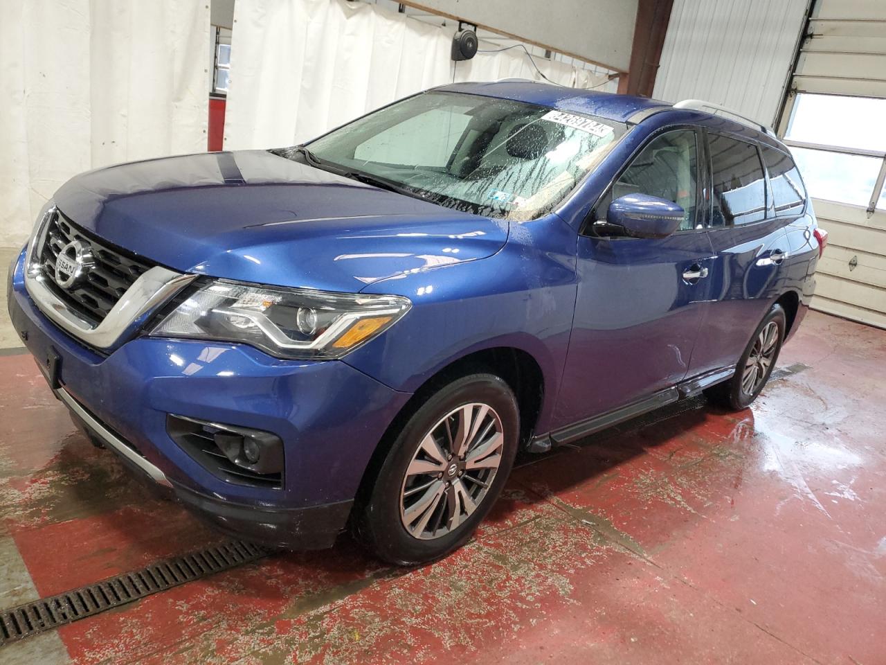 NISSAN PATHFINDER 2017