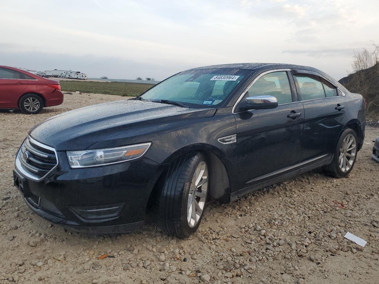 FORD TAURUS LIM 2018