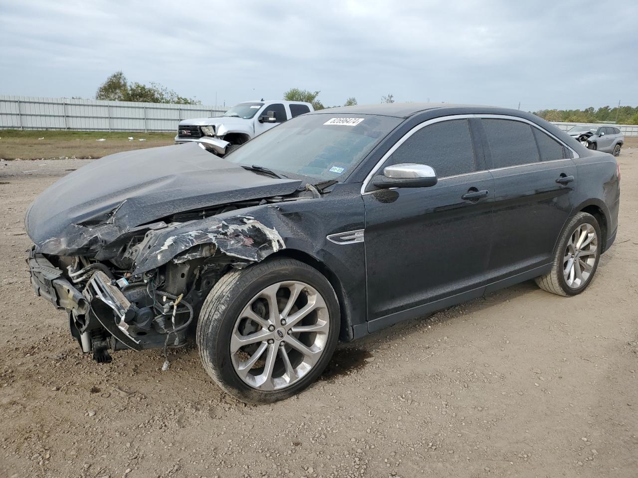 FORD TAURUS LIM 2017