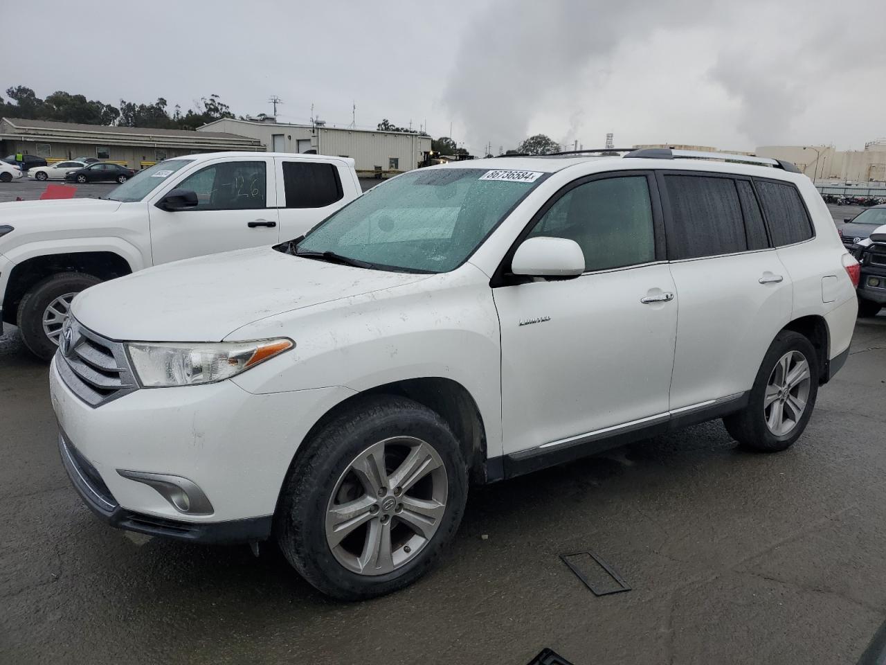 TOYOTA HIGHLANDER 2013