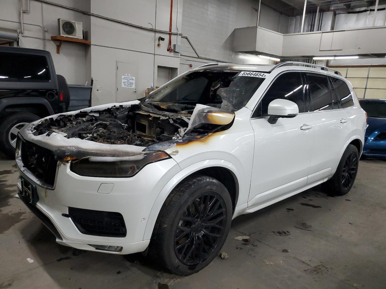 VOLVO XC90 T6 2016